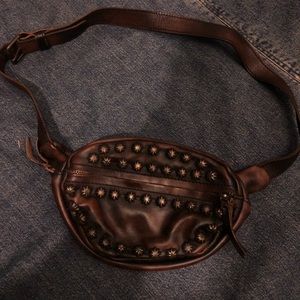 Black distressed (looks more brown). One size.